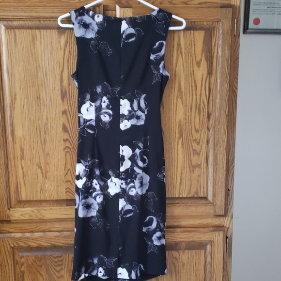 Floral dress - Picture 4 of 5